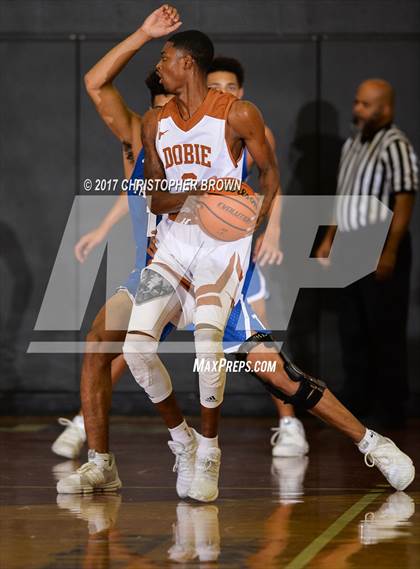 Thumbnail 1 in Katy Taylor vs Dobie (McDonald's Texas Invitational) photogallery.