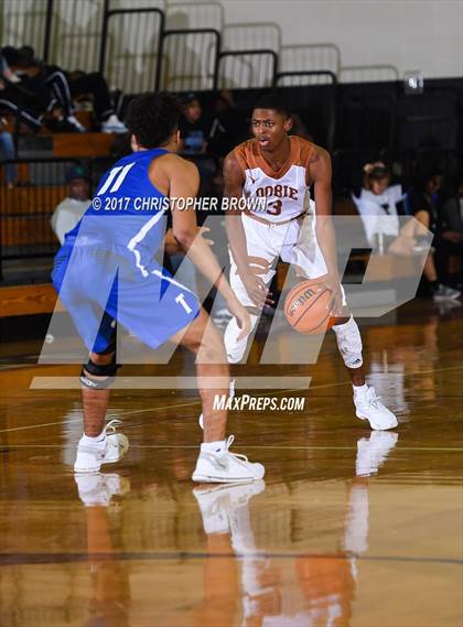 Thumbnail 2 in Katy Taylor vs Dobie (McDonald's Texas Invitational) photogallery.