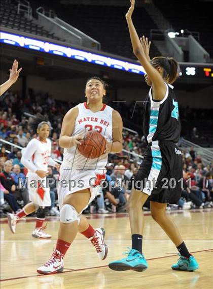 Thumbnail 3 in Canyon Springs vs. Mater Dei (CIF SoCal D1 Regional Final) photogallery.