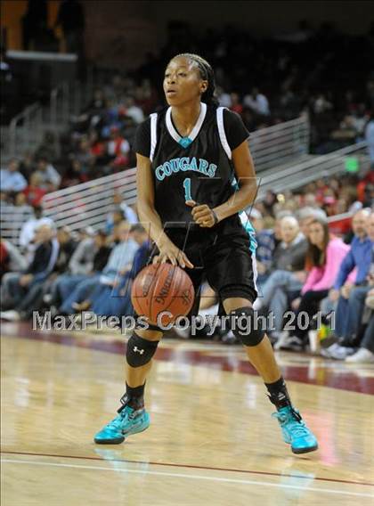 Thumbnail 1 in Canyon Springs vs. Mater Dei (CIF SoCal D1 Regional Final) photogallery.