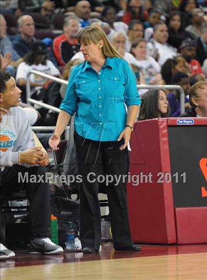 Thumbnail 1 in Canyon Springs vs. Mater Dei (CIF SoCal D1 Regional Final) photogallery.