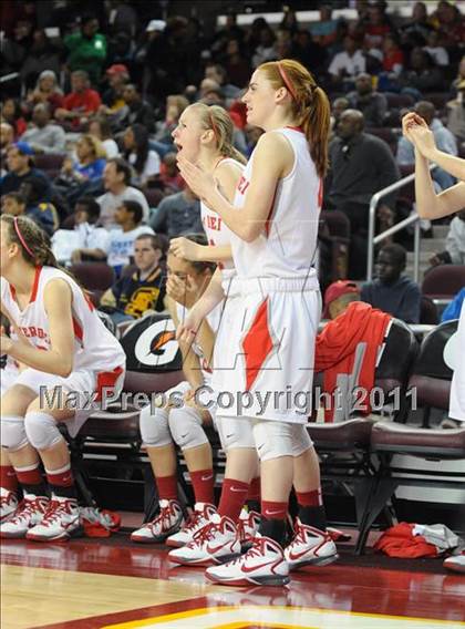Thumbnail 3 in Canyon Springs vs. Mater Dei (CIF SoCal D1 Regional Final) photogallery.