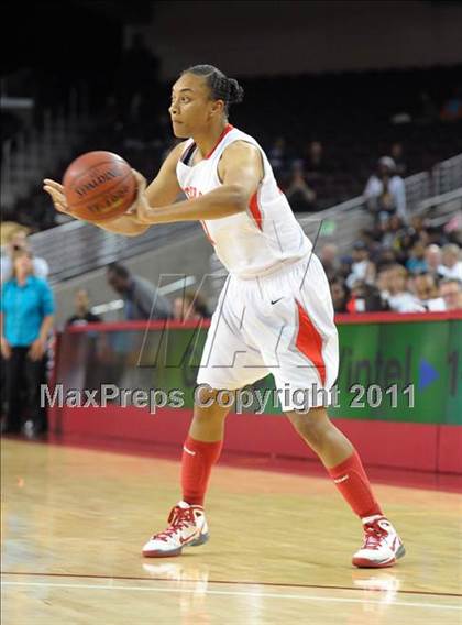 Thumbnail 1 in Canyon Springs vs. Mater Dei (CIF SoCal D1 Regional Final) photogallery.