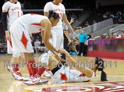 Thumbnail 1 in Canyon Springs vs. Mater Dei (CIF SoCal D1 Regional Final) photogallery.