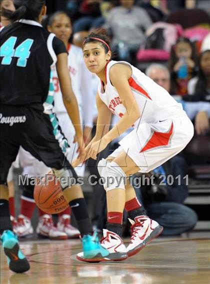 Thumbnail 2 in Canyon Springs vs. Mater Dei (CIF SoCal D1 Regional Final) photogallery.
