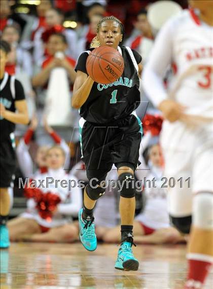 Thumbnail 2 in Canyon Springs vs. Mater Dei (CIF SoCal D1 Regional Final) photogallery.
