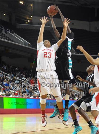 Thumbnail 3 in Canyon Springs vs. Mater Dei (CIF SoCal D1 Regional Final) photogallery.