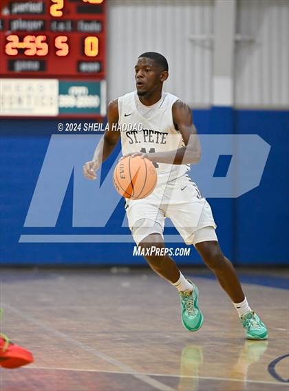 Thumbnail 3 in Calvary Christian vs St Peterburg (Sun Bash Tampa) photogallery.