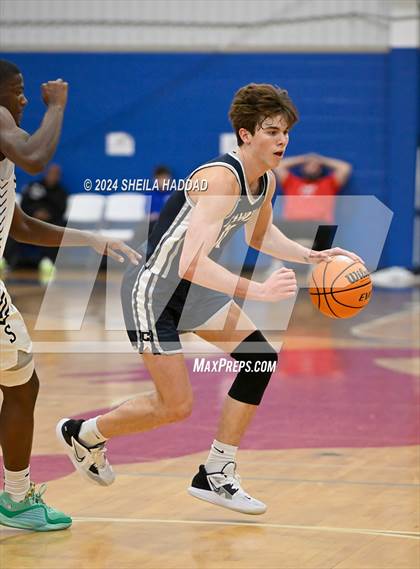 Thumbnail 3 in Calvary Christian vs St Peterburg (Sun Bash Tampa) photogallery.