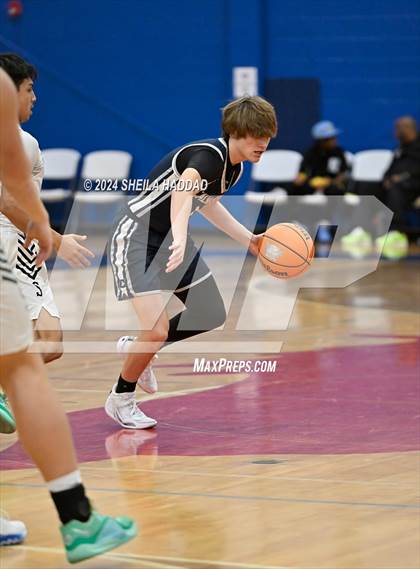Thumbnail 1 in Calvary Christian vs St Peterburg (Sun Bash Tampa) photogallery.