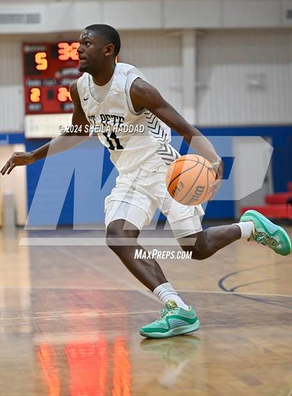 Thumbnail 2 in Calvary Christian vs St Peterburg (Sun Bash Tampa) photogallery.