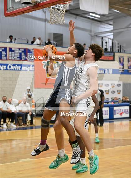 Thumbnail 2 in Calvary Christian vs St Peterburg (Sun Bash Tampa) photogallery.