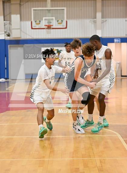 Thumbnail 1 in Calvary Christian vs St Peterburg (Sun Bash Tampa) photogallery.