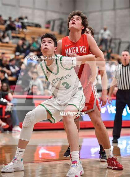 Thumbnail 2 in St. Mary's @ Mater Dei (Nike Extravaganza) photogallery.
