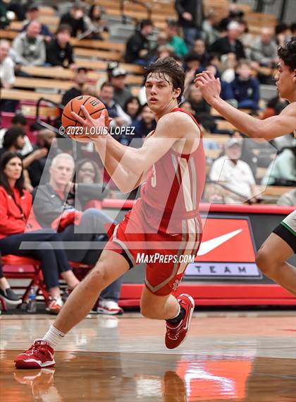 Thumbnail 2 in St. Mary's @ Mater Dei (Nike Extravaganza) photogallery.