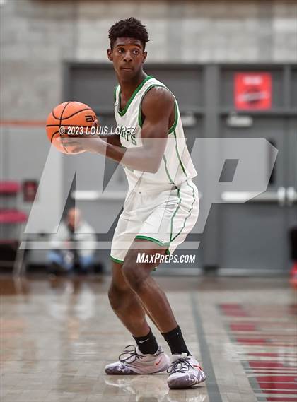 Thumbnail 2 in St. Mary's @ Mater Dei (Nike Extravaganza) photogallery.