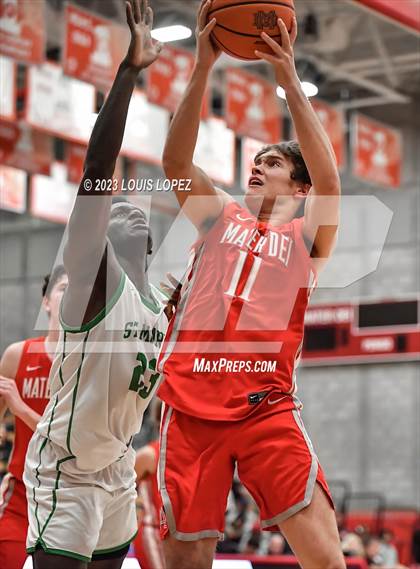 Thumbnail 2 in St. Mary's @ Mater Dei (Nike Extravaganza) photogallery.