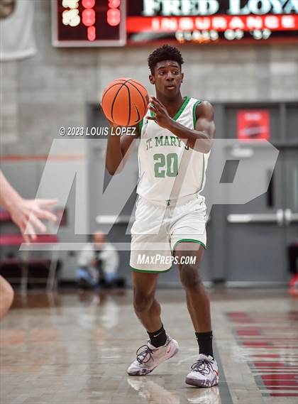 Thumbnail 3 in St. Mary's @ Mater Dei (Nike Extravaganza) photogallery.