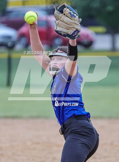 Thumbnail 1 in Muscatine vs West Liberty (Rick Doran Classic) photogallery.