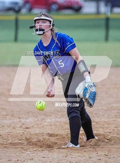 Thumbnail 3 in Muscatine vs West Liberty (Rick Doran Classic) photogallery.