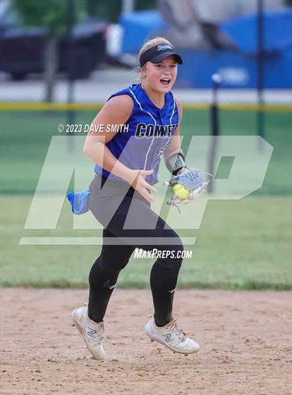 Thumbnail 1 in Muscatine vs West Liberty (Rick Doran Classic) photogallery.