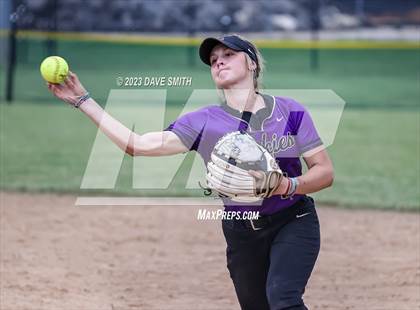 Thumbnail 1 in Muscatine vs West Liberty (Rick Doran Classic) photogallery.