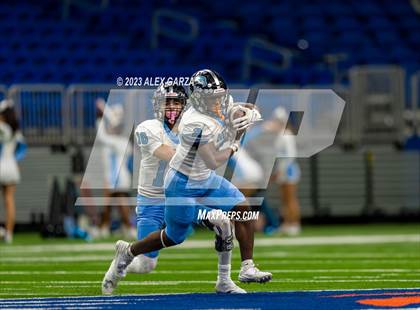 Thumbnail 3 in Steele vs Harlan (UIL 6A D2 reginal playoff) photogallery.