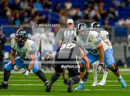 Thumbnail 3 in Steele vs Harlan (UIL 6A D2 reginal playoff) photogallery.