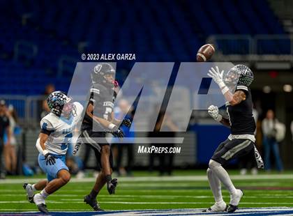 Thumbnail 2 in Steele vs Harlan (UIL 6A D2 reginal playoff) photogallery.