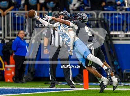 Thumbnail 3 in Steele vs Harlan (UIL 6A D2 reginal playoff) photogallery.