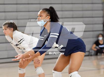 Thumbnail 3 in Sierra Canyon vs. Assmutition (Durango Fall Classic) photogallery.