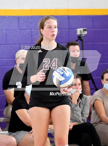 Thumbnail 1 in Sierra Canyon vs. Assmutition (Durango Fall Classic) photogallery.