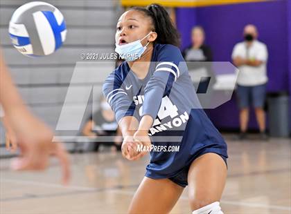 Thumbnail 1 in Sierra Canyon vs. Assmutition (Durango Fall Classic) photogallery.
