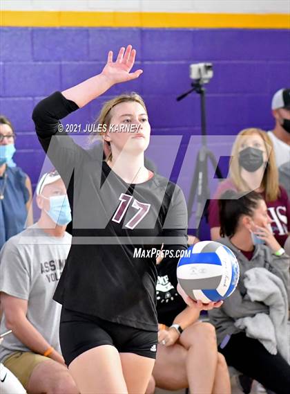 Thumbnail 2 in Sierra Canyon vs. Assmutition (Durango Fall Classic) photogallery.