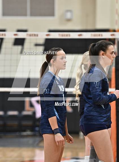 Thumbnail 1 in FR: Valor Christian @ Lakewood photogallery.