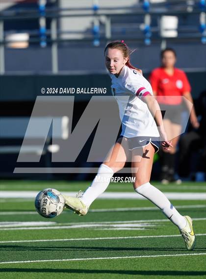 Thumbnail 2 in Keller vs. Bell (UIL 5A Region 2 Bi-District Playoff) photogallery.