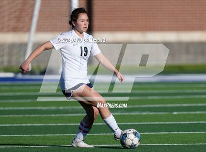 Thumbnail 2 in Keller vs. Bell (UIL 5A Region 2 Bi-District Playoff) photogallery.