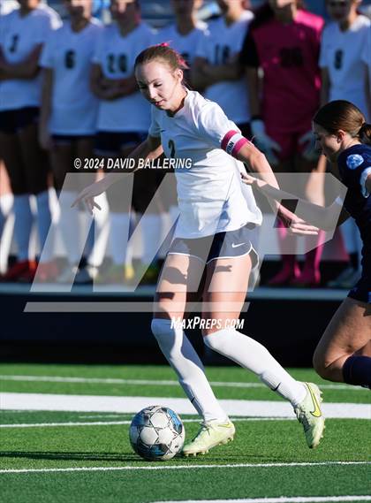Thumbnail 2 in Keller vs. Bell (UIL 5A Region 2 Bi-District Playoff) photogallery.