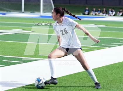 Thumbnail 2 in Keller vs. Bell (UIL 5A Region 2 Bi-District Playoff) photogallery.