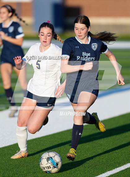 Thumbnail 3 in Keller vs. Bell (UIL 5A Region 2 Bi-District Playoff) photogallery.
