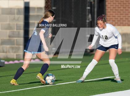 Thumbnail 2 in Keller vs. Bell (UIL 5A Region 2 Bi-District Playoff) photogallery.