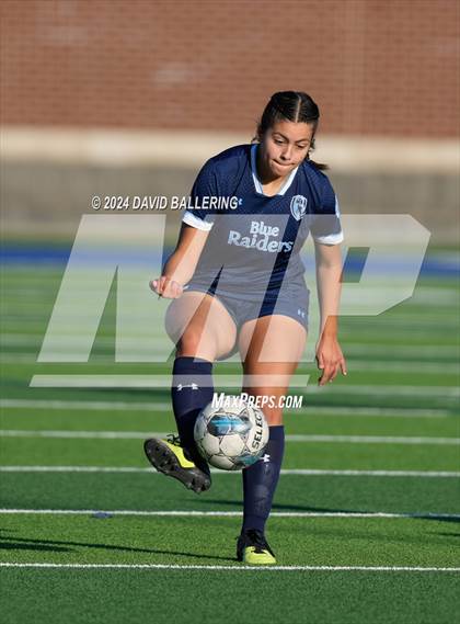 Thumbnail 2 in Keller vs. Bell (UIL 5A Region 2 Bi-District Playoff) photogallery.