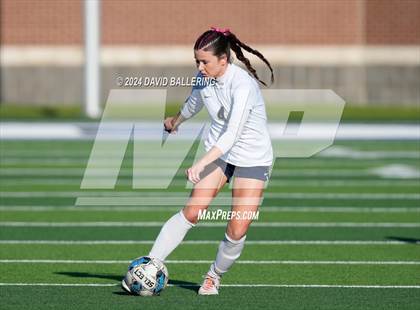 Thumbnail 3 in Keller vs. Bell (UIL 5A Region 2 Bi-District Playoff) photogallery.