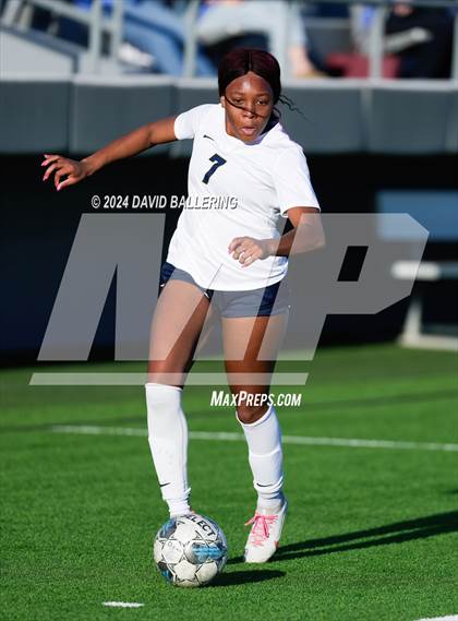 Thumbnail 3 in Keller vs. Bell (UIL 5A Region 2 Bi-District Playoff) photogallery.