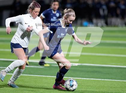 Thumbnail 1 in Keller vs. Bell (UIL 5A Region 2 Bi-District Playoff) photogallery.