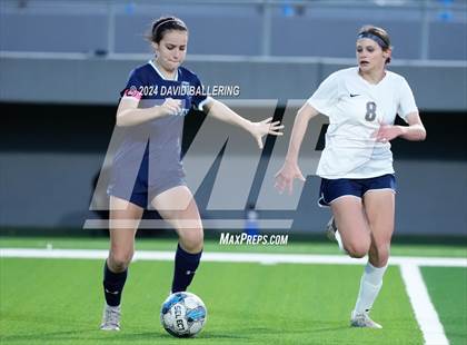 Thumbnail 3 in Keller vs. Bell (UIL 5A Region 2 Bi-District Playoff) photogallery.
