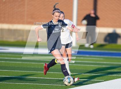 Thumbnail 1 in Keller vs. Bell (UIL 5A Region 2 Bi-District Playoff) photogallery.