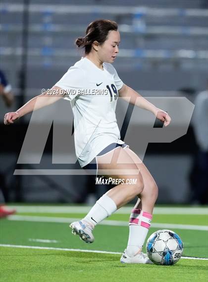 Thumbnail 1 in Keller vs. Bell (UIL 5A Region 2 Bi-District Playoff) photogallery.