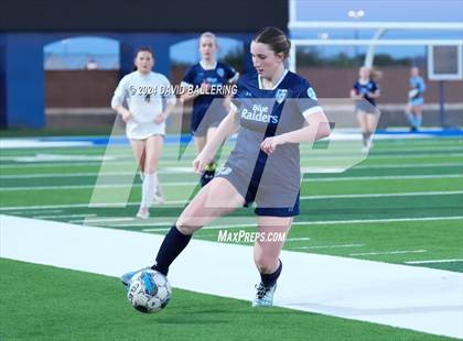 Thumbnail 1 in Keller vs. Bell (UIL 5A Region 2 Bi-District Playoff) photogallery.