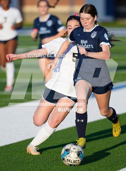 Thumbnail 1 in Keller vs. Bell (UIL 5A Region 2 Bi-District Playoff) photogallery.
